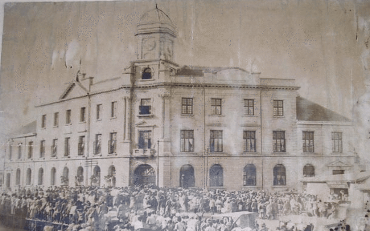 Nairobi Town Jamatkhana photographed on its opening day in January 1922