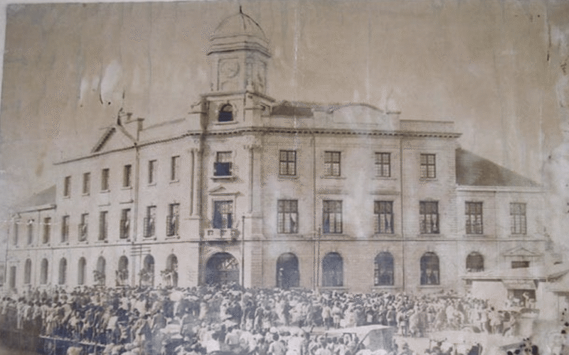 Nairobi Town Jamatkhana photographed on its opening day in January 1922