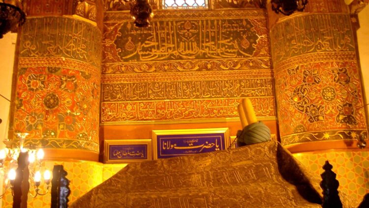 But none sought out my secrets from inside: Mawlana Rumi among Muslim Mystics and Beyond