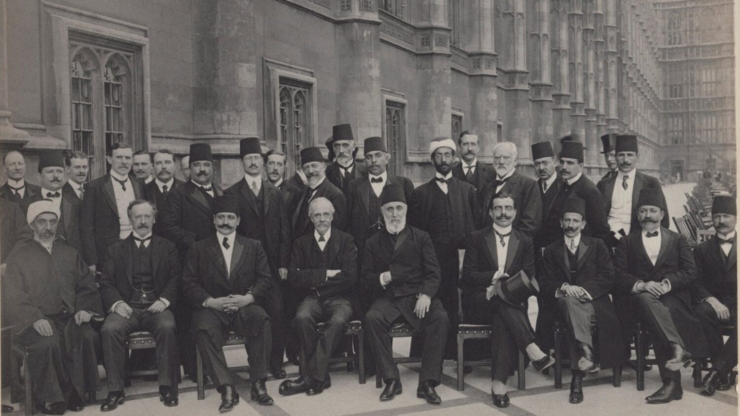 Formal gathering of distinguished gentlemen. Image for Ismailis and Empire conference
