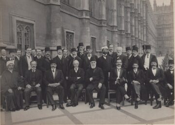 Formal gathering of distinguished gentlemen. Image for Ismailis and Empire conference