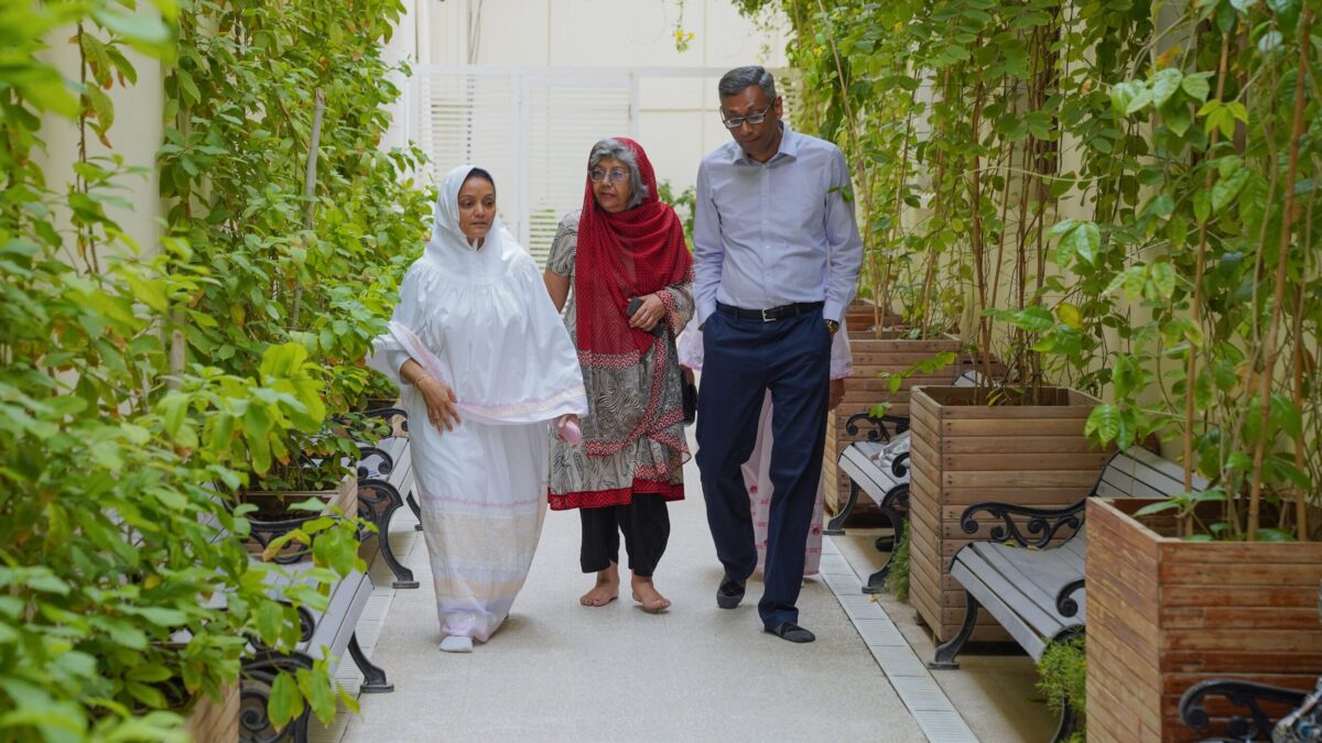 Aljamea-tus-Saifiyah Institute visit in Karachi