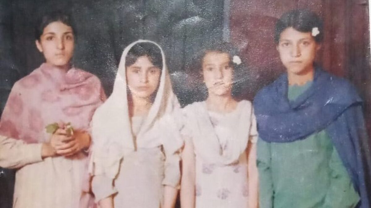 Dil Angaiz with classmates at Mohammedi Girls Academy in Karachi, 1979