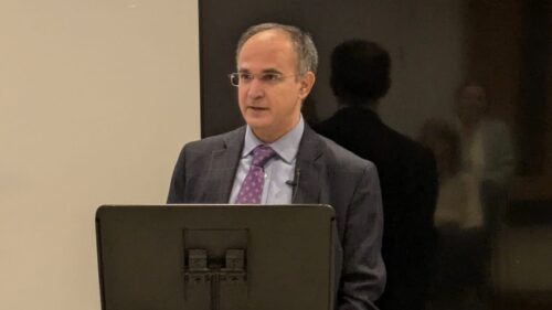 Dr Daryoush Mohammad Poor speaking at Alyth Synagogue interfaith iftar in London